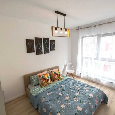 Alquiler de un moderno piso de 2 habitaciones con cocina independiente y balcón, 55 m², en Bucarest, Rumanía